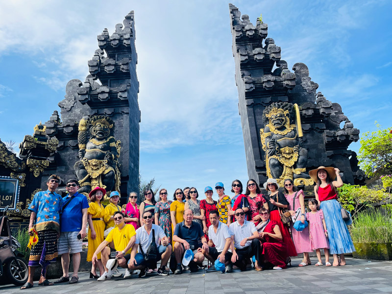 DEN TANAH LOT